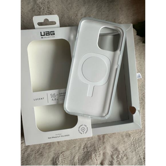 UAG Apple 14 Pro Max Case with Magsafe - Picture 1 of 6